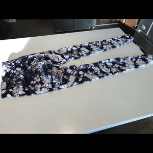 Lululemon pants size 2